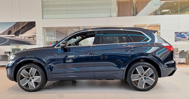 Volkswagen Touareg cena 418560 przebieg: 5, rok produkcji 2024 z Dąbie małe 667